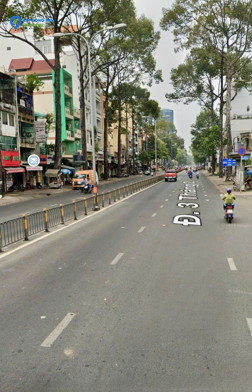 15 Triệu: HIẾM nguyên căn MẶT TIỀN đường 3 tháng 2 Q10- cao 4 tầng 3 phòng thông suốt. VŨ 0933910039
