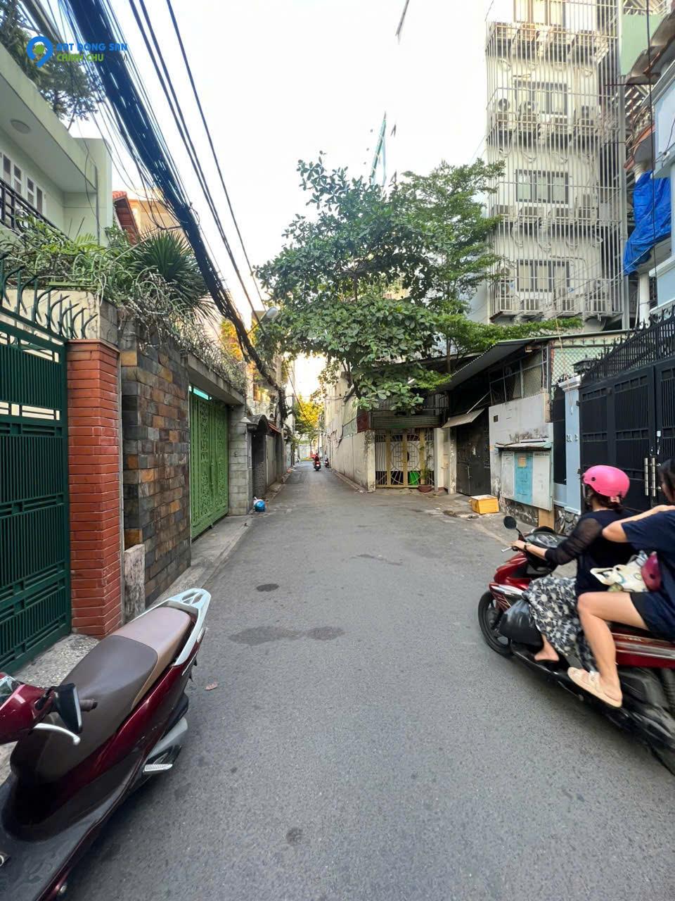 Anh/chị đã lưu hàng chục căn, nhưng vẫn chưa có căn nào khiến anh/chị muốn đặt cọc.