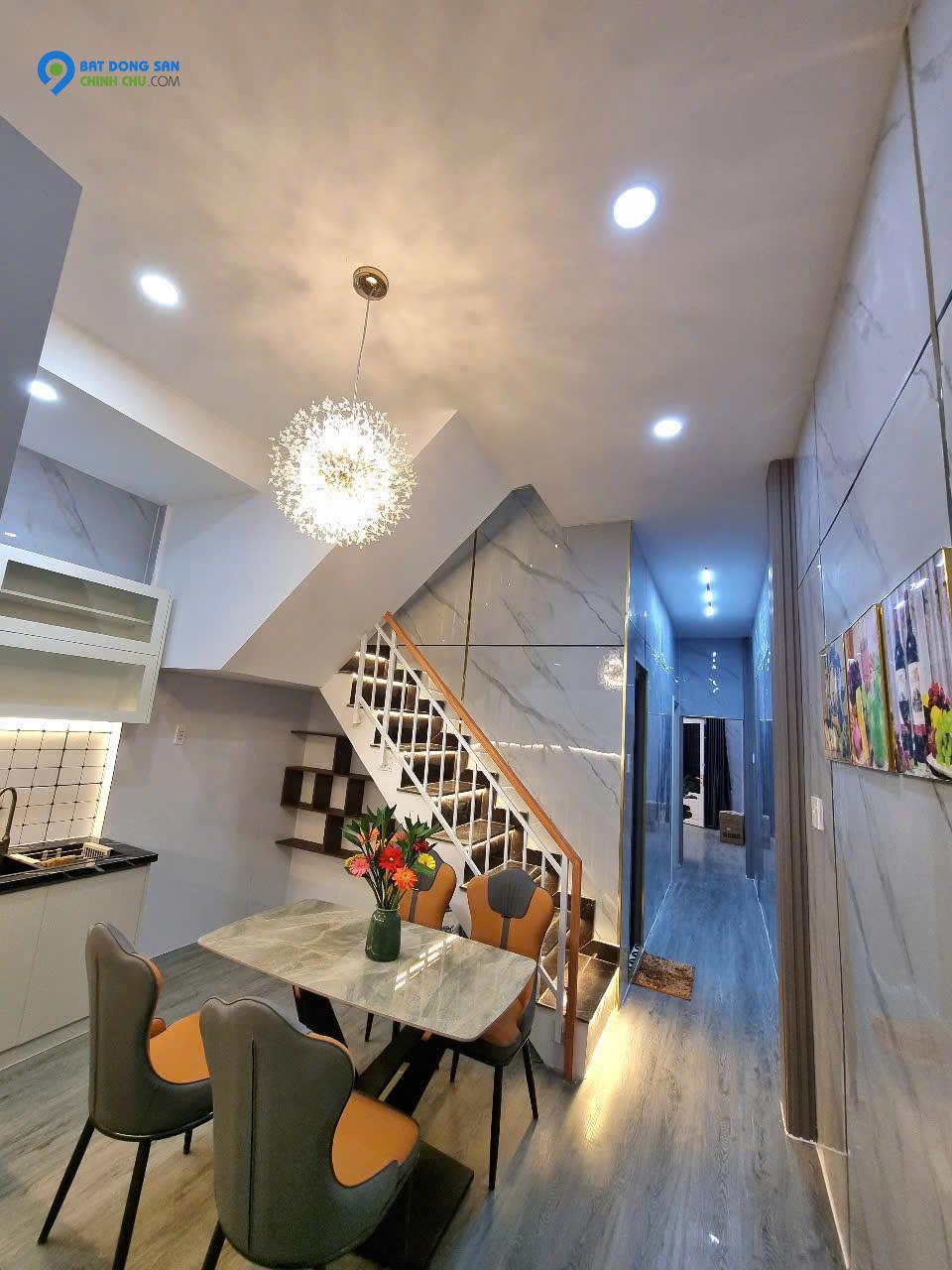 BÁN NHÀ 2 LẦU 4 TỶ 170 GẦN NGÃ TƯ LINH XUÂN .TP THỦ ĐỨC