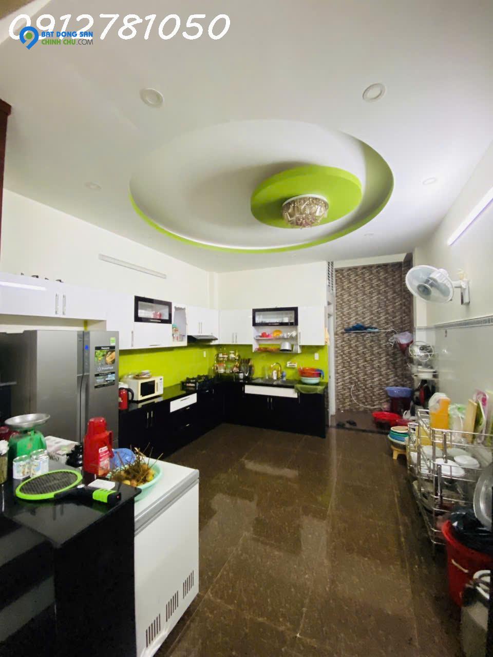BÁN NHÀ 3 TẦNG PHẠM VĂN BẠCH, TÂN BÌNH - 100M2, GIÁ 7.8 TỶ - SỔ HỒNG CHÍNH CHỦ