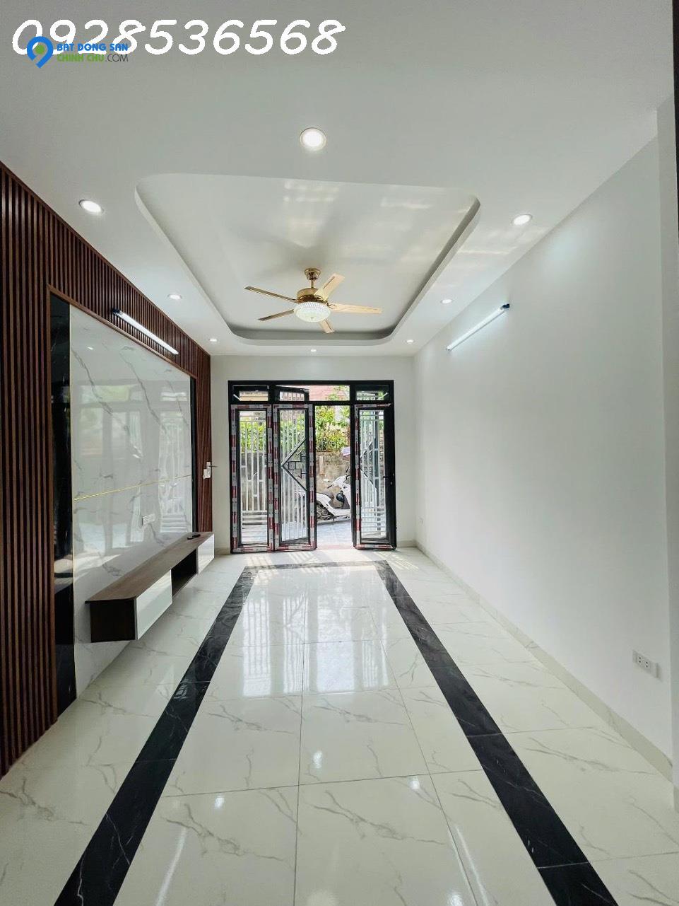 BÁN NHÀ 5 TẦNG HIẾM SIÊU ĐẸP PHÚC LỢI- LONG BIÊN