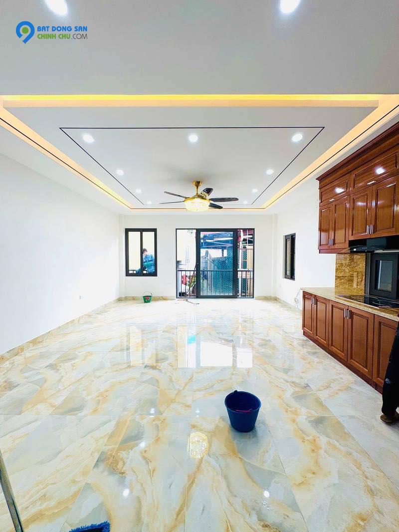 BÁN NHÀ 6 TẦNG - LÔ GÓC 3 THOÁNG - THANG MÁY - FULL NỘI THẤT - NGUYỄN VĂN CỪ, LONG BIÊN