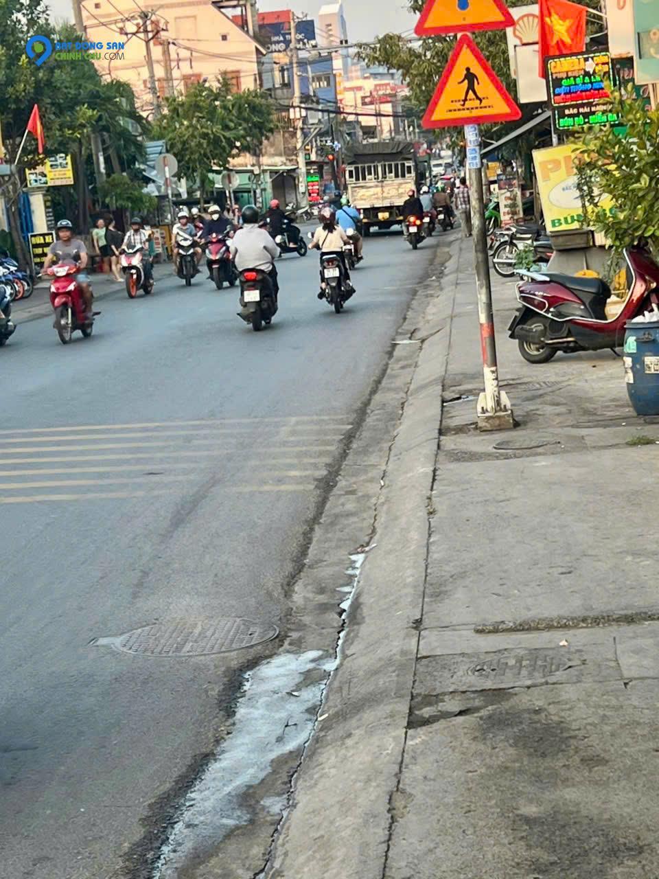 BÁN NHÀ 80M² TẶNG DÃY TRỌ 5 PHÒNG – HẺM XE HƠI ĐƯỜNG LÊ VĂN TÁCH