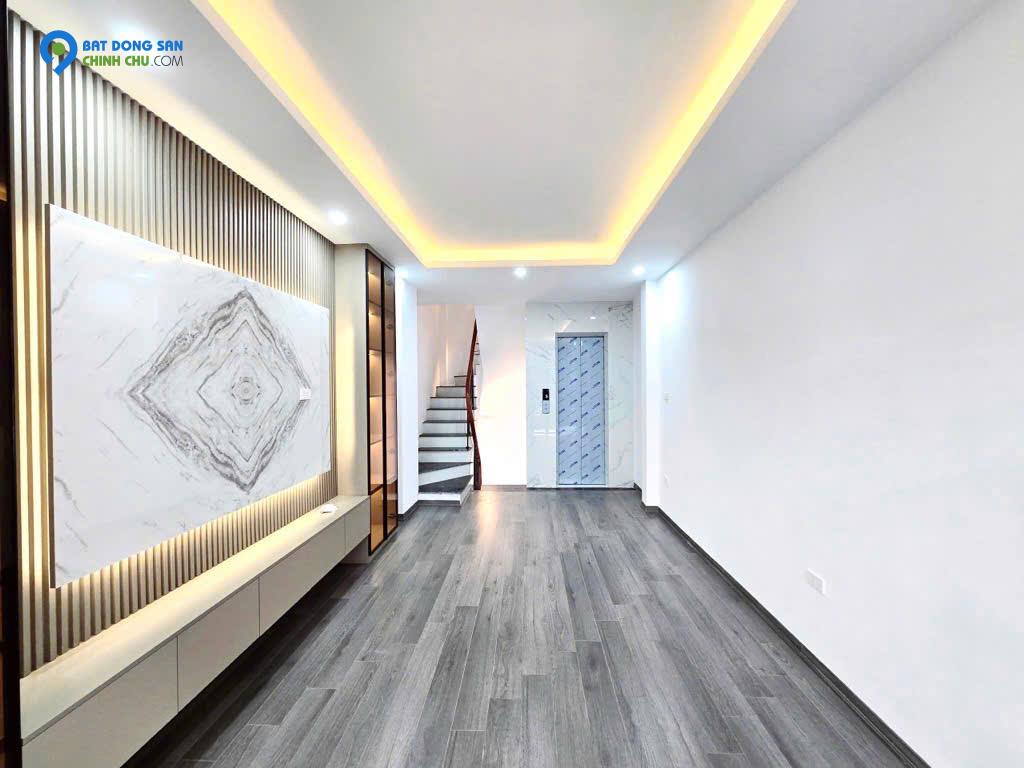 BÁN NHÀ LẠC LONG QUÂN  -  6 TẦNG THANG MÁY  -  BÃI XE OTO SÁT NHÀ  -  20M RA PHỐ  -  GẦN HỒ TÂY  -  FULL TIỆN ÍCH