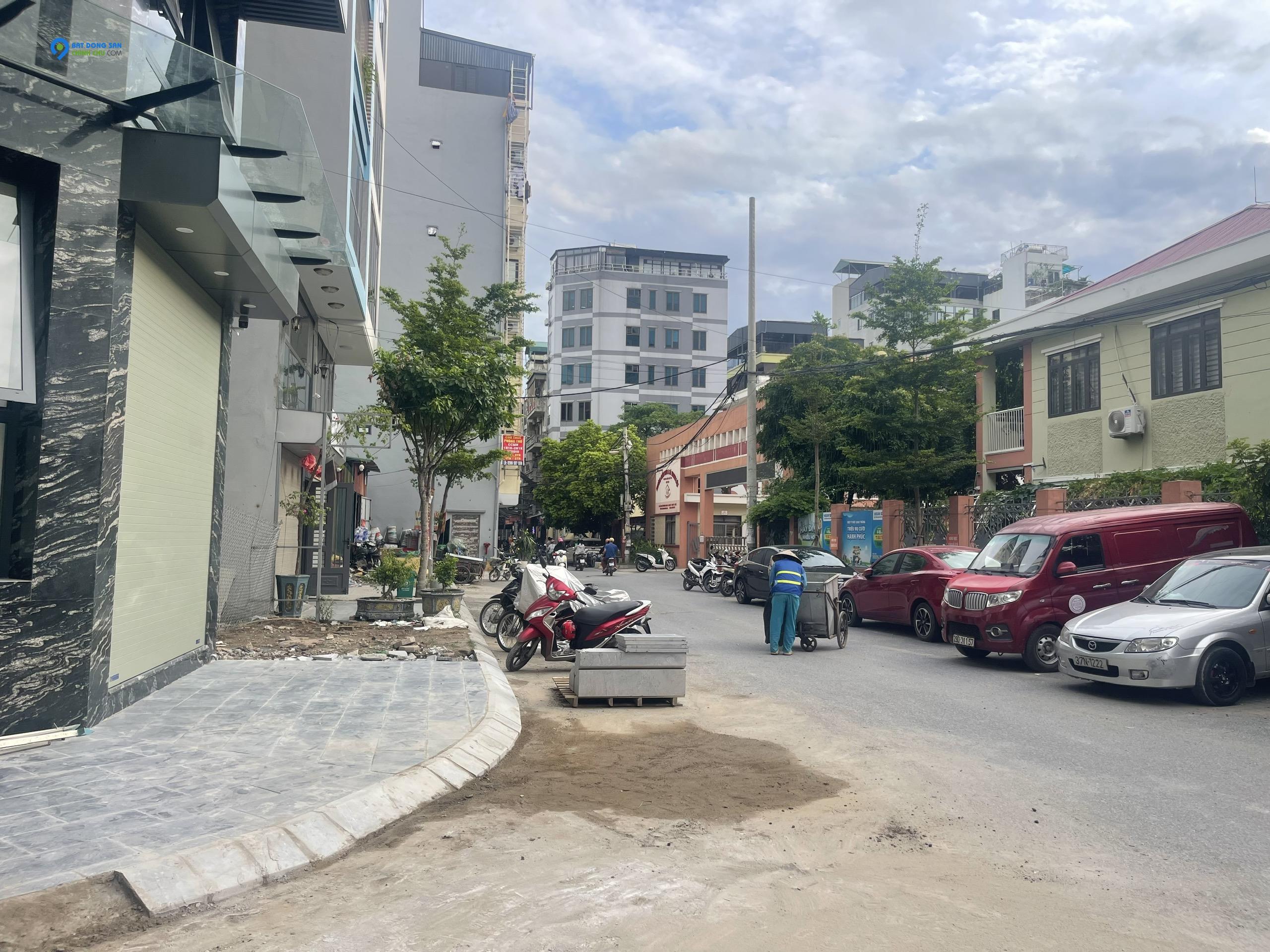 BÁN NHÀ NGÕ 570 KIM GIANG.DT 64M2.ĐƯỜNG RỘNG 2 Ô TÔ.VỈA HÈ.GIÁ 12.9 TỶ