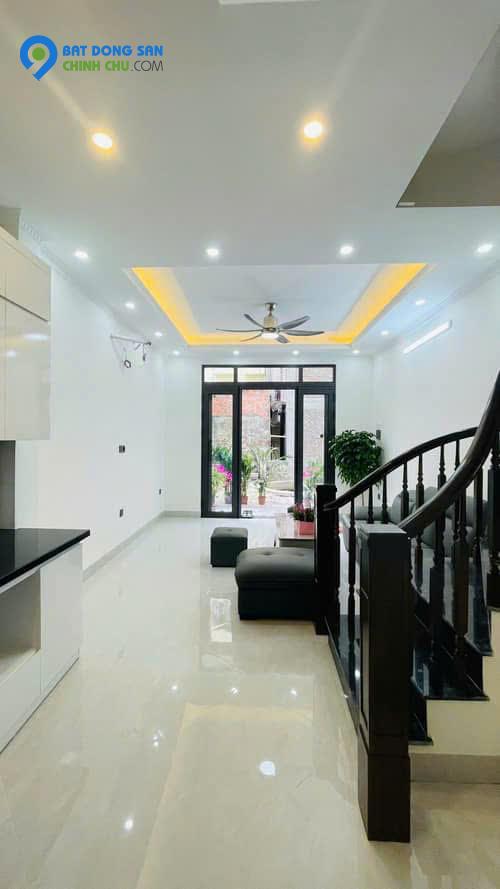 BÁN NHÀ PHỐ TÔN ĐỨC THẮNG, DT 58M2, MT 4,63M, NGÕ THÔNG, OTO ĐỖ CỬA, KINH DOANH TỐT