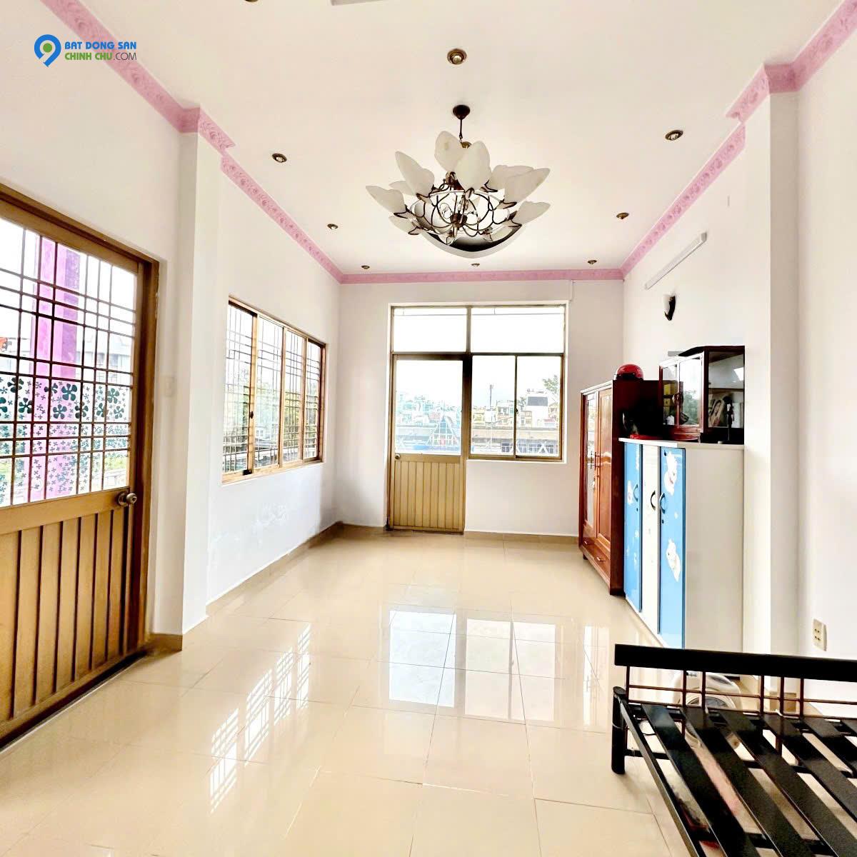 BÁN NHÀ Q10- MẶT TIỀN NGAY CHỢ NGUYỄN TRI PHƯƠNG- 5 TẦNG Ở NGAY: NHỈNH 10 TỶ. Mr Vũ: 0933 910 039