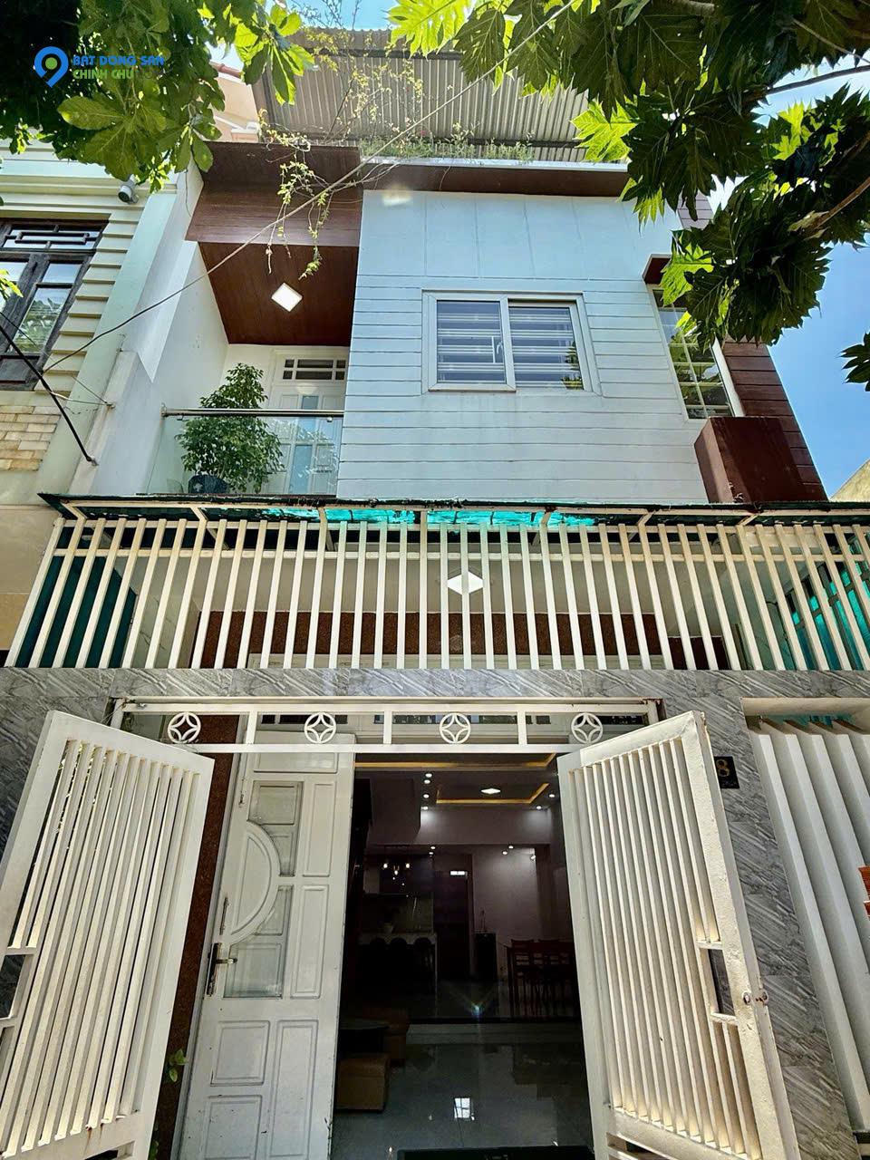 Bán Nhà Mặt Tiền- Khu Du Lich - Giá Rẻ