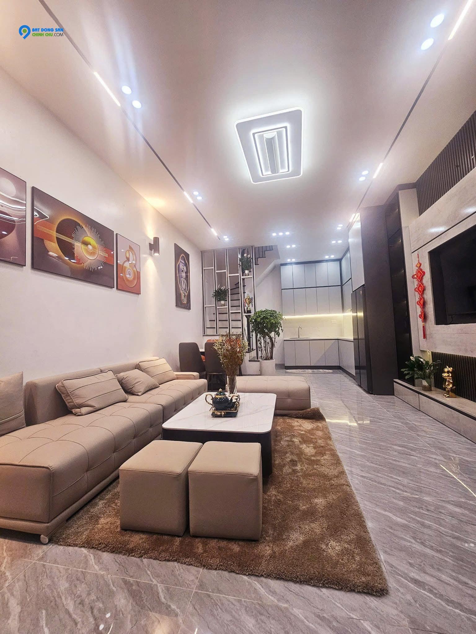Bán căn nhà Nguyễn Đức Cảnh , Hoàng Mai , 42m2 4T giá bán 8,1 Tỷ