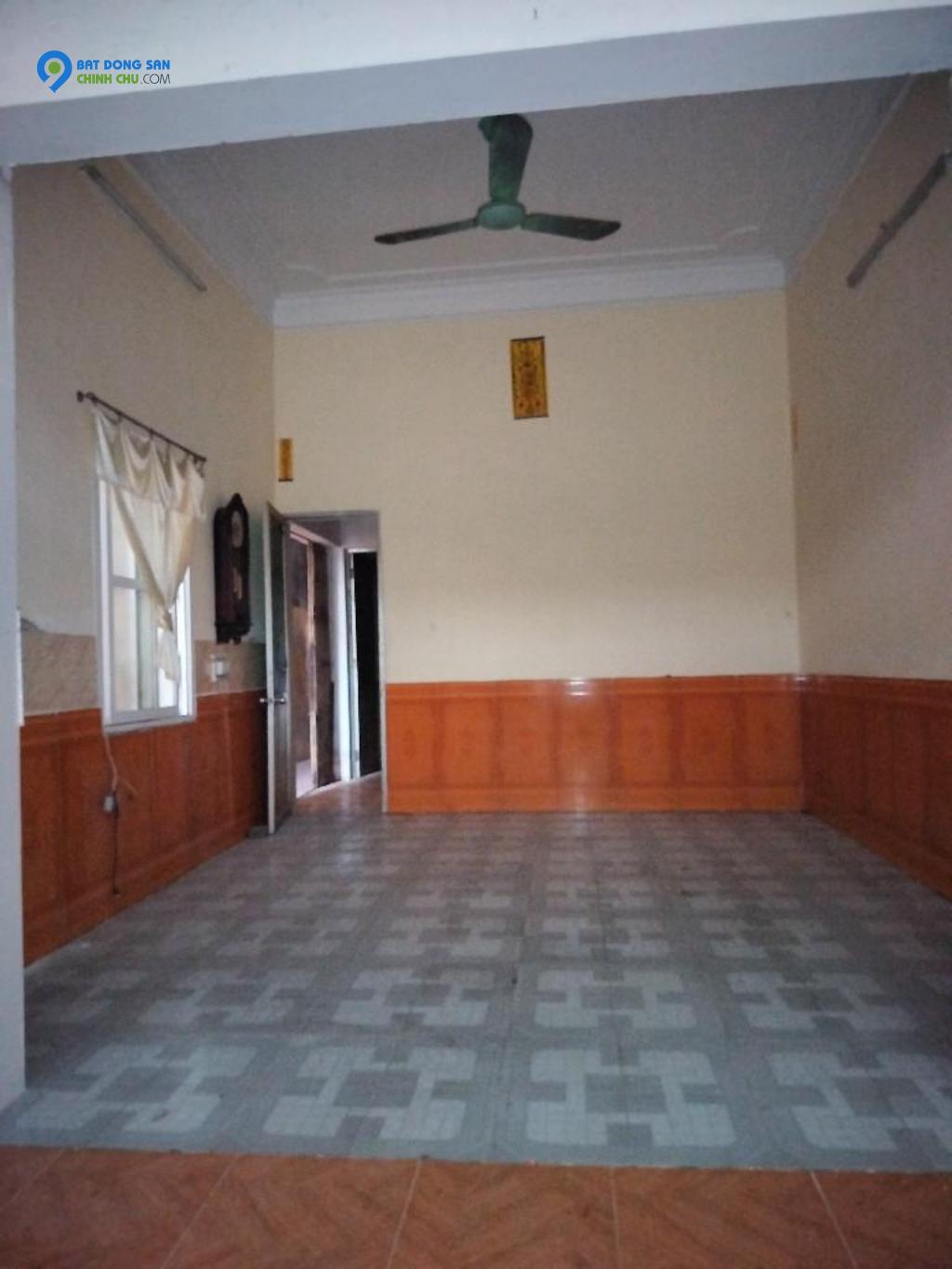 Bán gấp nhà Ngã Tư Sở 98m2 , 16,5 tỷ