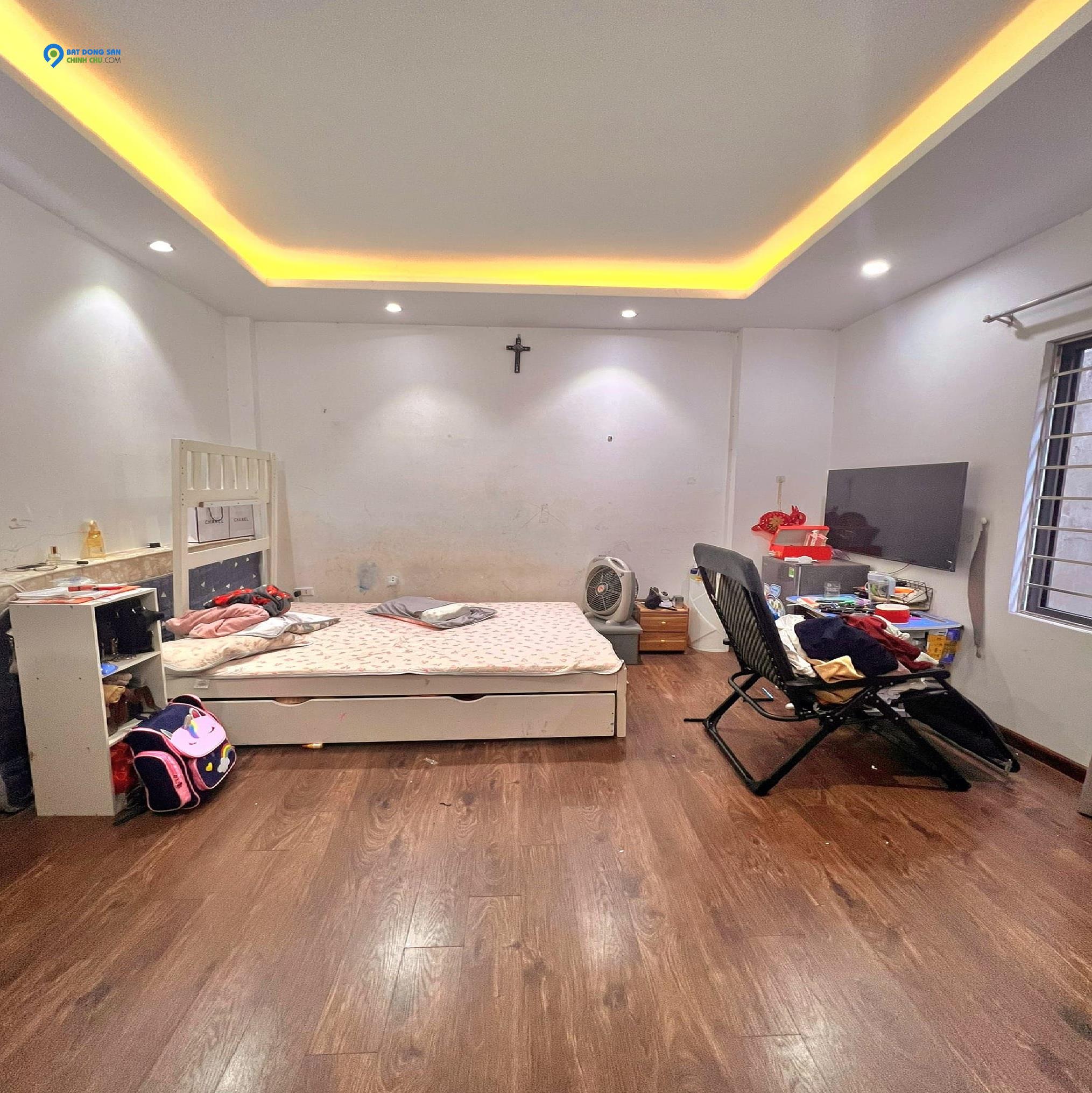 Bán nhà Minh Khai - 20m ra ô tô - 3 ngủ