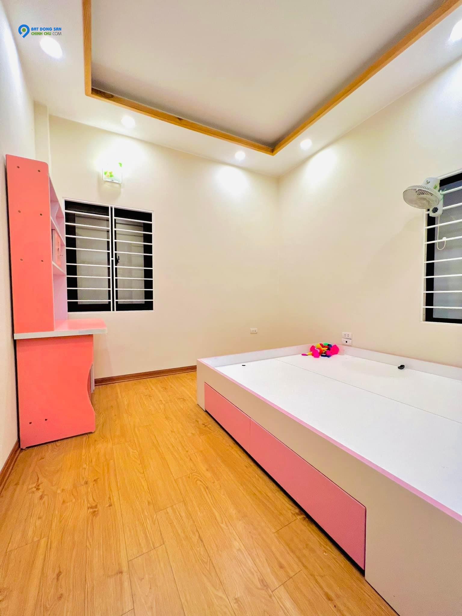 Bán nhà Mỹ Đình, Nam Từ Liêm, 32m2, 4 tầng, giá 3.75 tỷ, ô tô đỗ cửa
