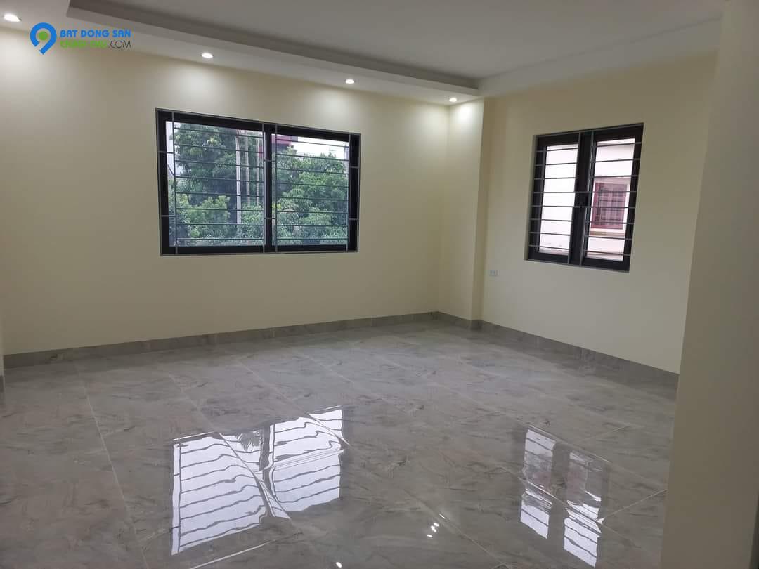 Bán nhà Ngọc Thuỵ, Long Biên. View HỒ, 3  thoáng. 40m2 x 5 tầng, Chỉ 4,2 tỷ, LH.  0913182011.                                                 2
