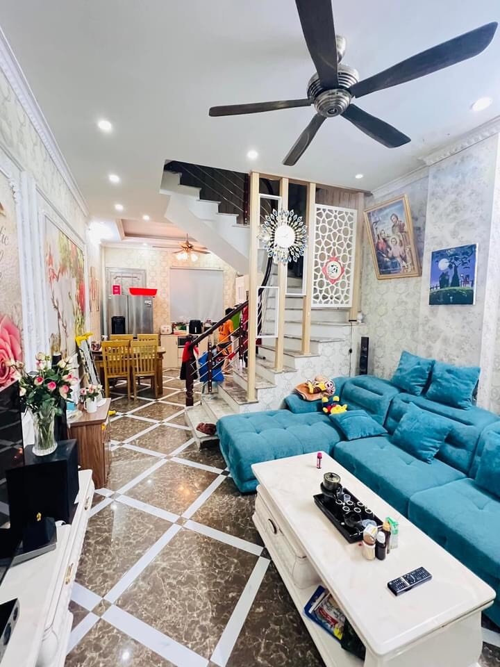 Bán nhà Văn Hương Đống Đa giá 4.35 tỷ- Nhà đẹp, tiện ích. SDCC
