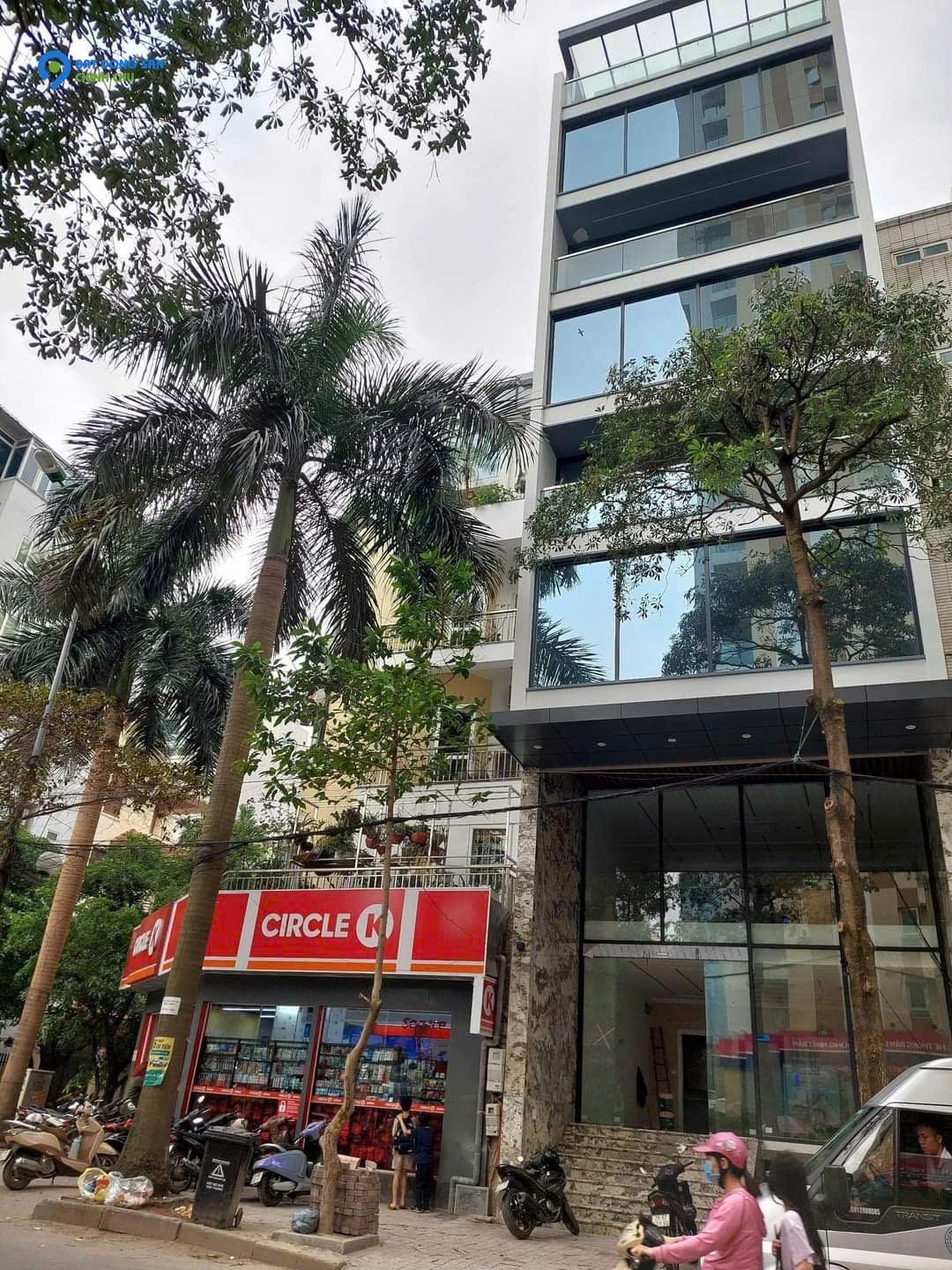 Bán nhà phân lô Lạc Long Quân - Tây Hồ DT 95m2 - MT 5m, 2 ô tô tránh, thang máy, KD tuyệt vời, gần Hồ Tây