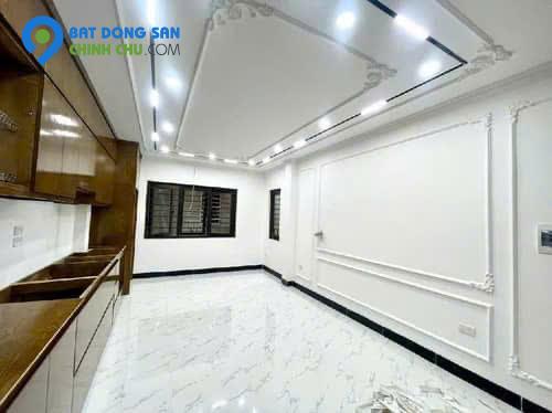 Bán nhà phố Hoàng Quốc Việt, nhà lô góc, 6 tầng thang máy, MT 3,9m, nhà mới