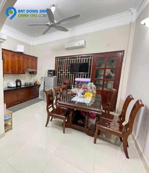 Bán nhanh nhà phố Nguyễn Khánh Toàn, Cầu Giấy, ở hoặc kinh doanh cực tốt, 62m, nhỉnh 13 tỷ