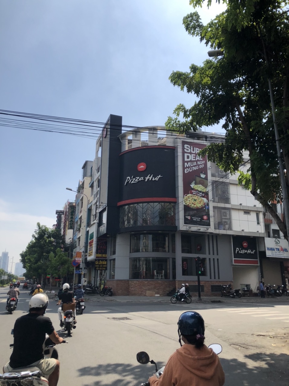 Bánh Nhanh liền 26 ty5 khách sạn đang hoạt động , Quận1