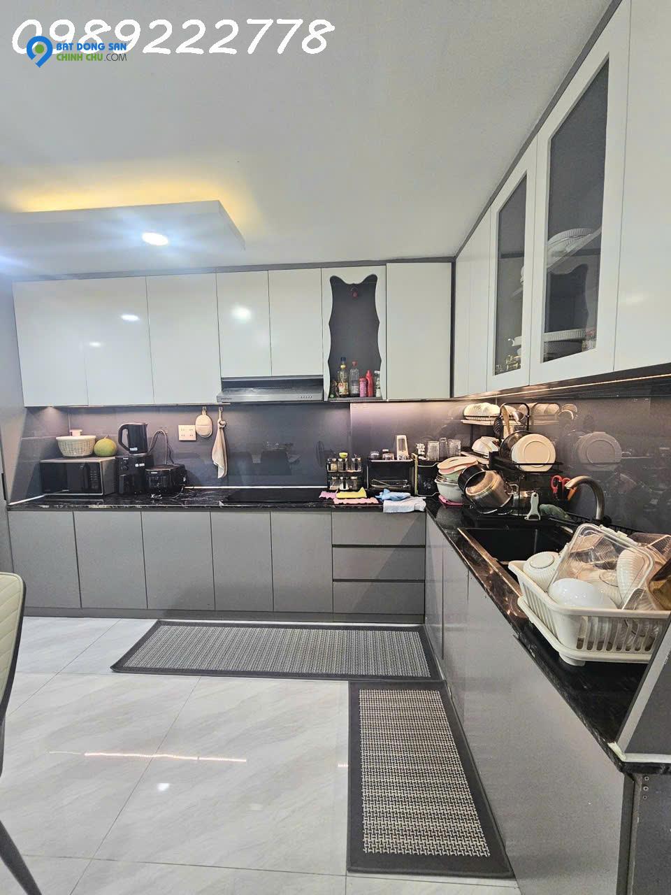 CHDV CAO CẤP TRẦN HƯNG ĐẠO - QUẬN 5 - HXH - SÁT MT - GẦN 70M2 - 5 TẦNG SIÊU ĐẸP - 7PN-7WC-  2 SÂN THƯỢNG - SỔ VUÔNG VỨC - HOÀN CÔNG ĐẦY ĐỦ