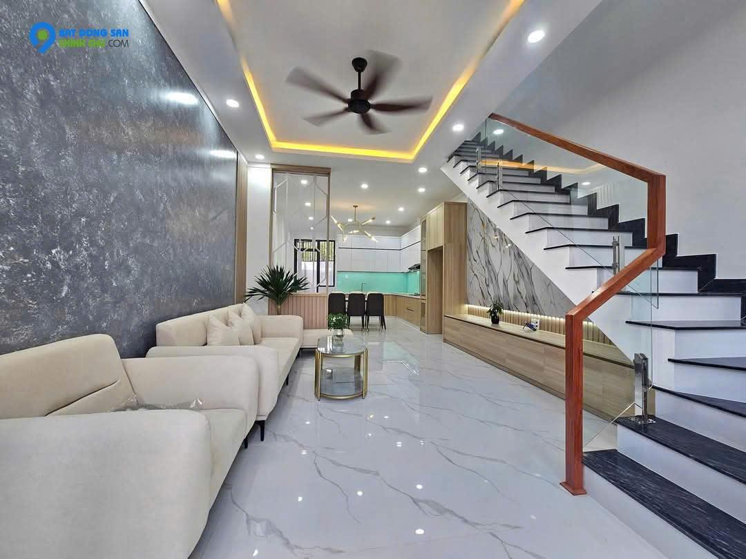 CHÍNH CHỦ CẦN BÁN Nhà Mặt tiền kinh doanh DX082 Phường Định Hòa- Thủ Dầu Một -Bình Dương