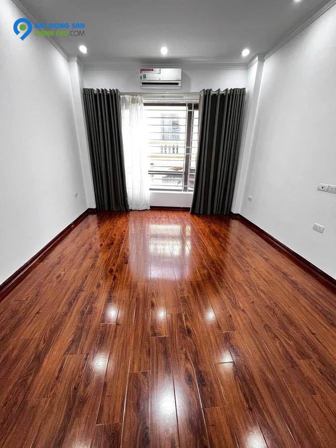 Cần bán gấp nhà Nguyễn Văn Cừ, lô góc, ngõ đón gió, oto đỗ cửa