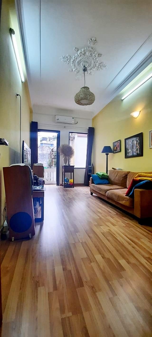 Cần bán nhà Láng, Đông Đa diện tích 56m2 giá 5.95 tỷ có thỏa thuận