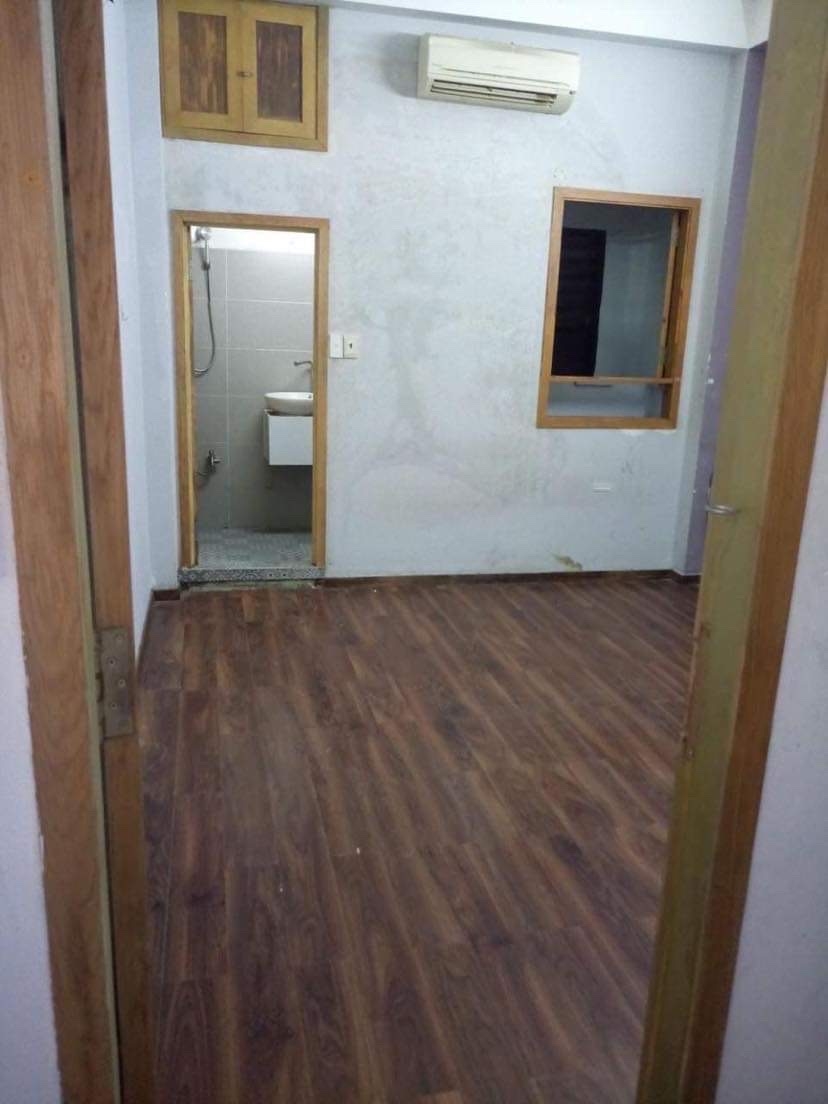 Cần bán nhà hẻm Cô Giang, Quận 1, gần khu phố Tây Bùi Viện, 6 phòng ngủ, 42m2 chỉ nhỉnh 9 tỷ