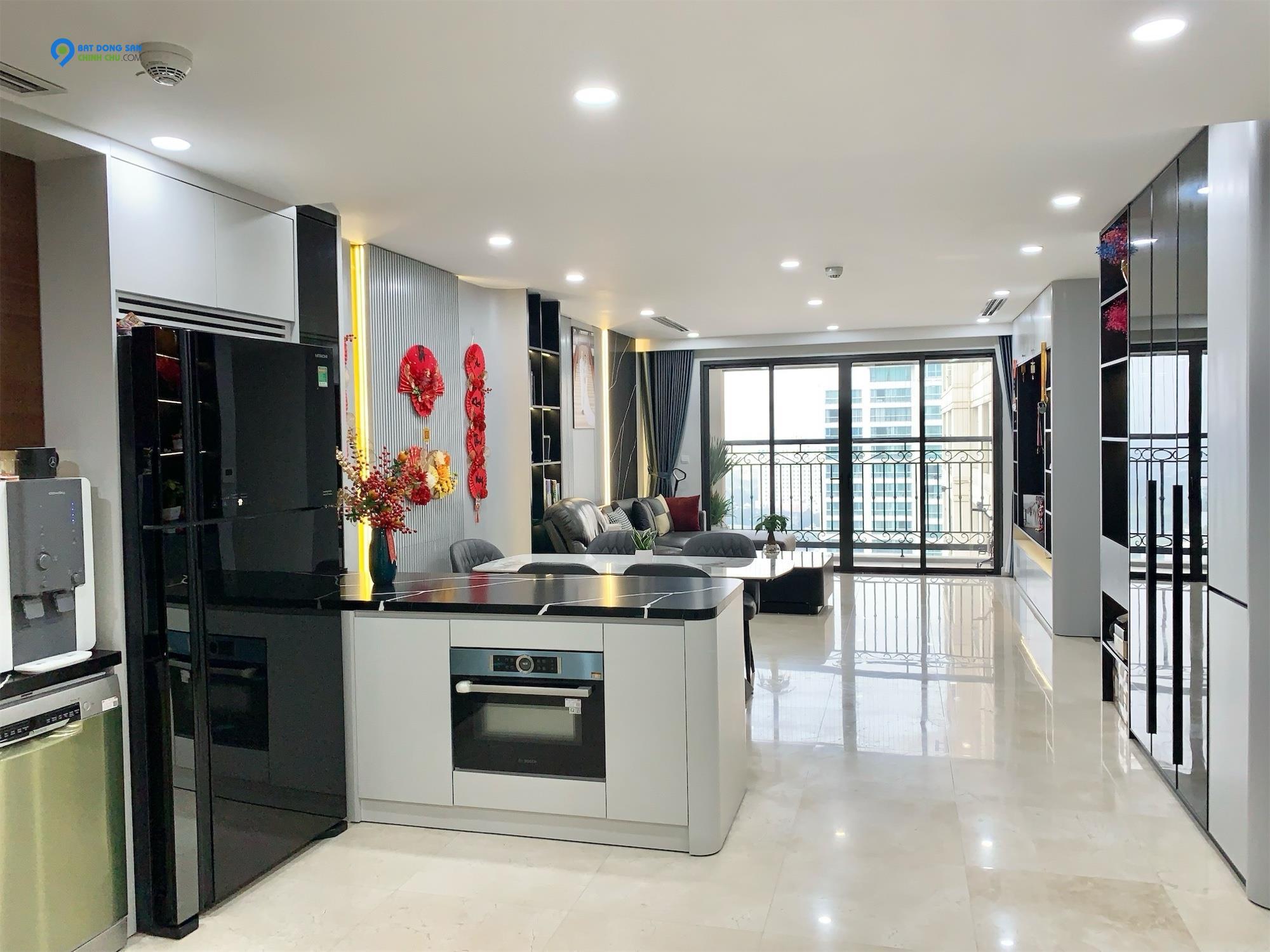 Chính chủ cần bán căn hộ góc 146m2 3pn 2wc tầng b19 tại d le roi soleil view sông hồng hồ tây
