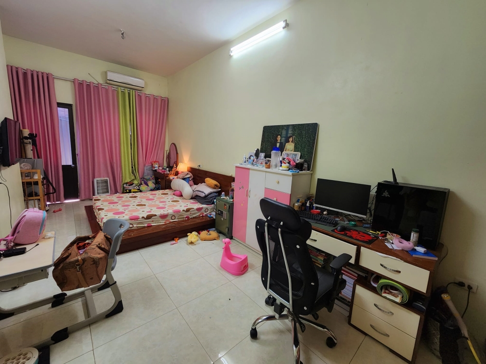 Chủ cần bán nhà Láng, Đông Đa diện tích 37m2 giá 4.65 tỷ có thỏa thuận