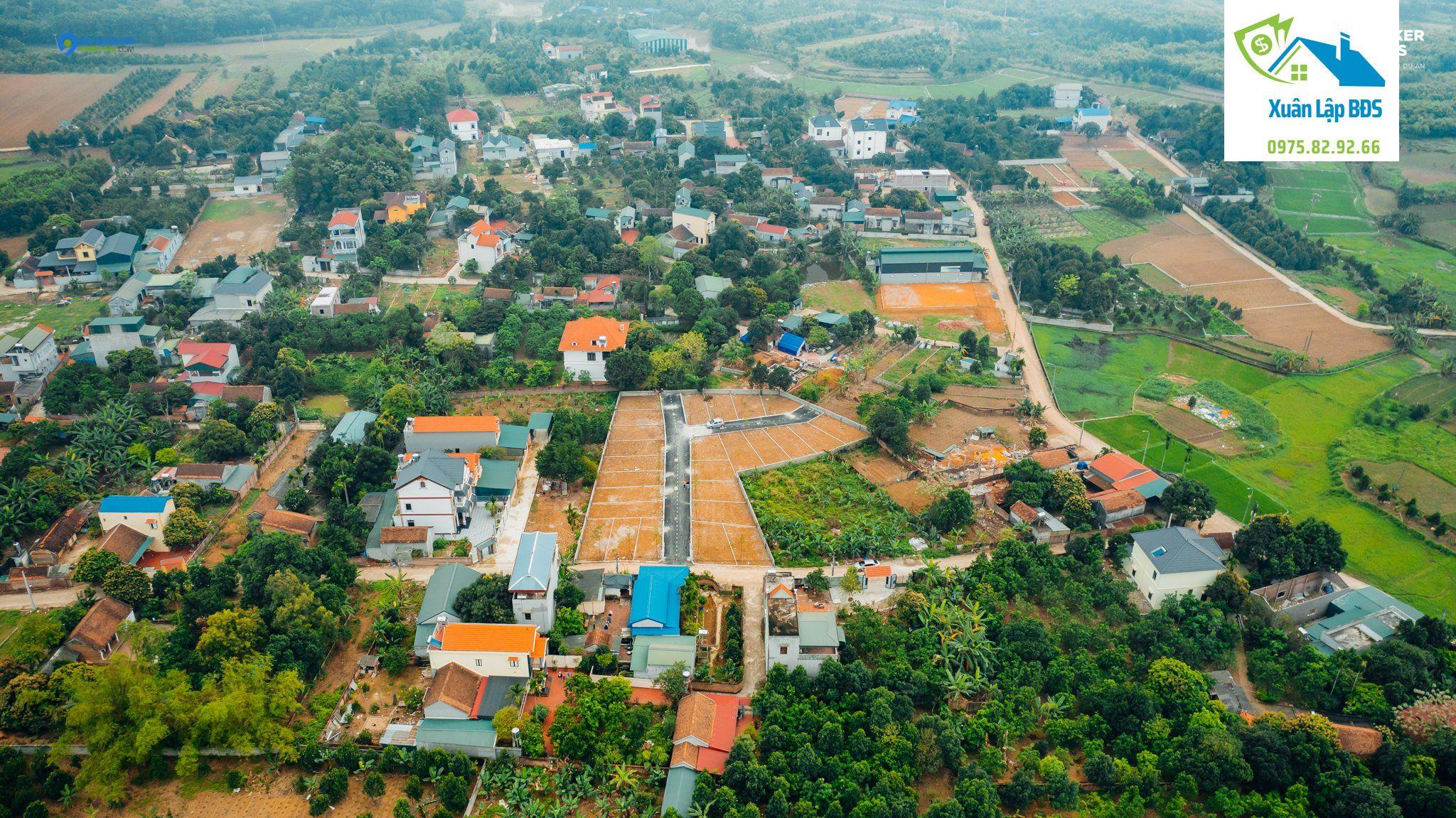 Còn mấy lô vị trí đẹp tại hoà lạc, rất phù hợp cho việc xây cho sinh viên thuê cũng như tiềm năng tăng giá cao
