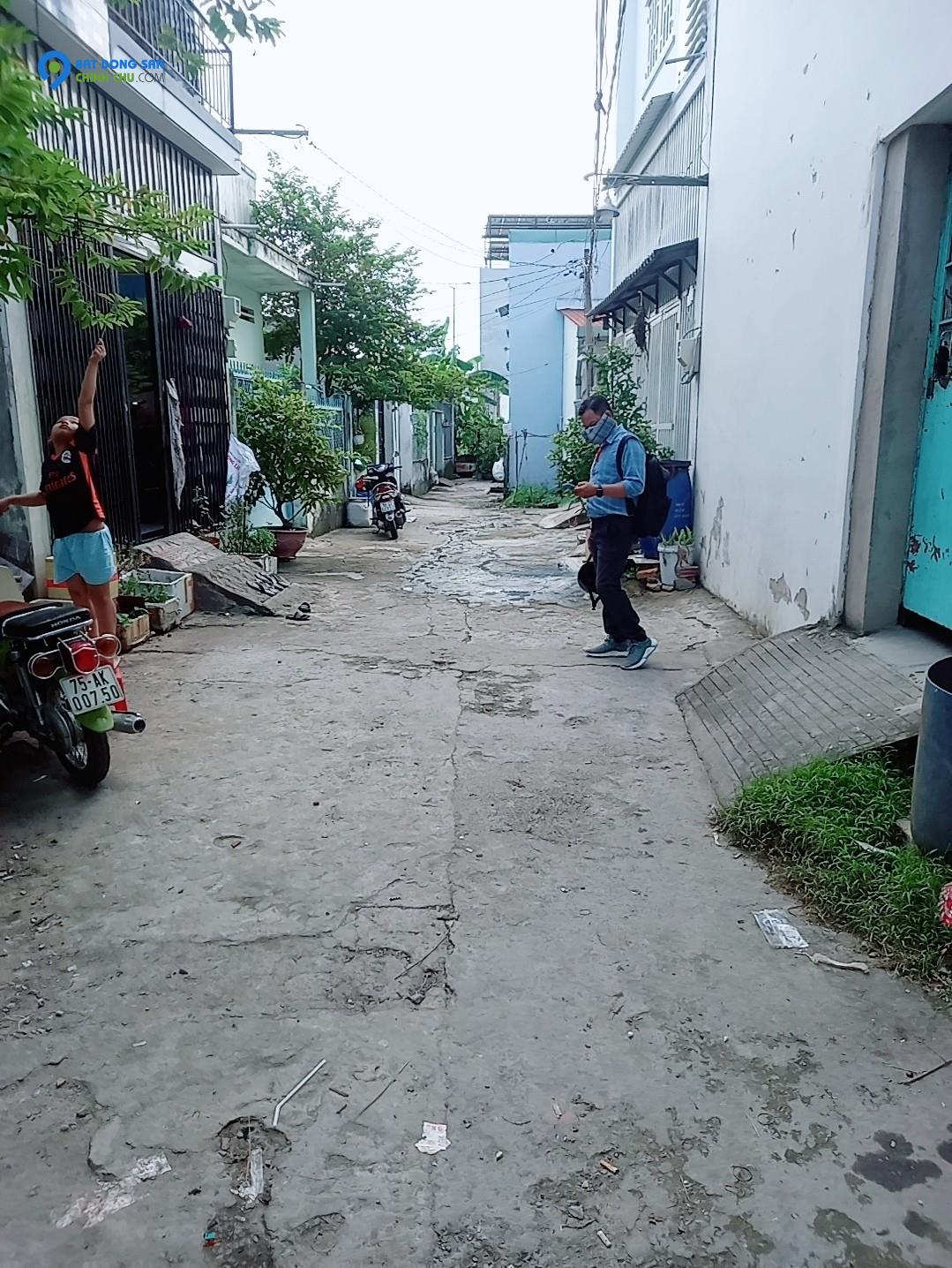 ĐẤT ĐẸP -  SHR - VUÔNG VỨC - 60 M2 (4.3*14) - SÁT 3T
