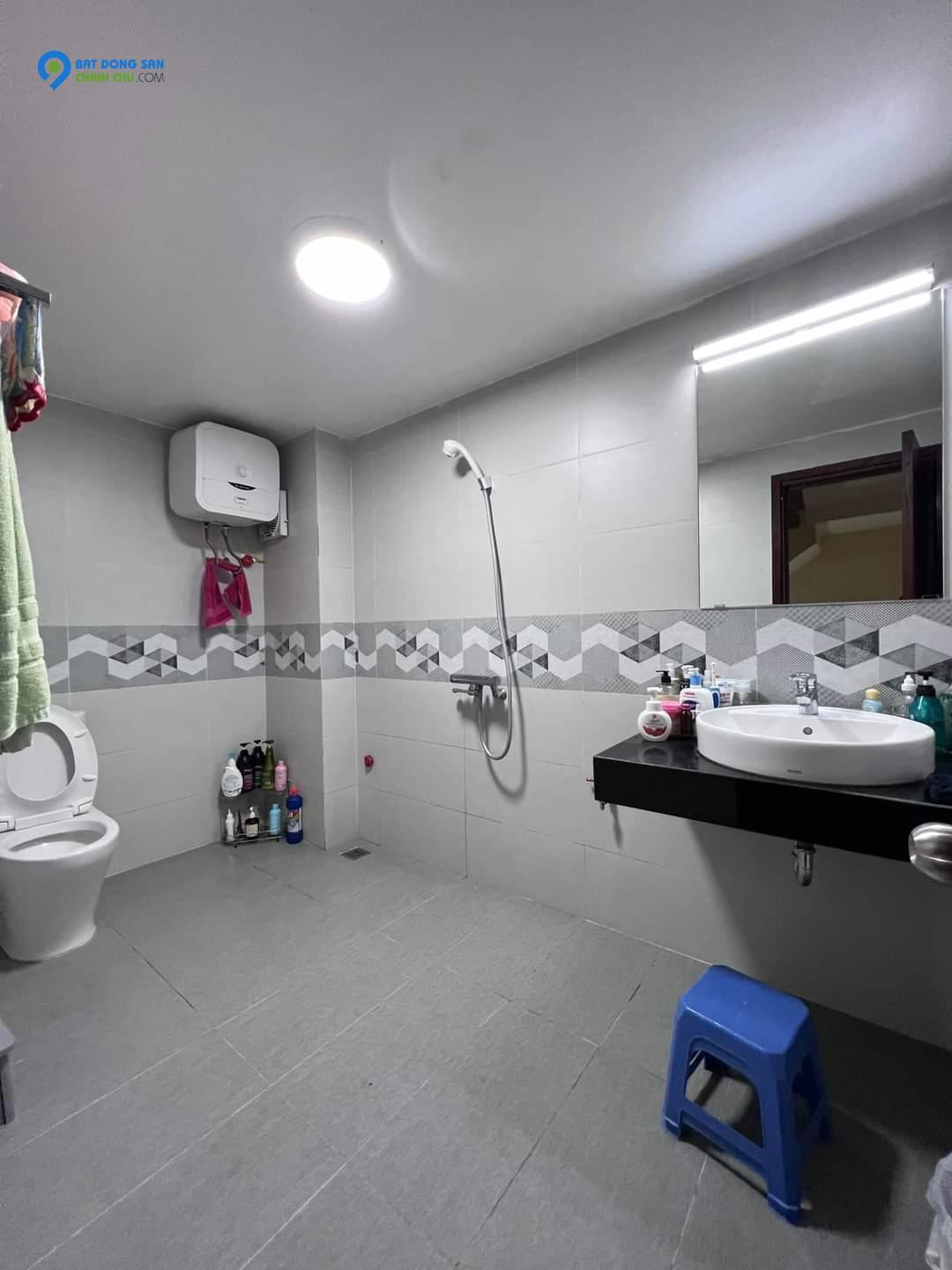 GIÁ RẺ - CẦN BÁN GẤP NHÀ PHỐ CHÙA QUỲNH - Ô TÔ VÀO NHÀ - 88M - 8 TỶ 65 - LÕI HAI BÀ TRƯNG