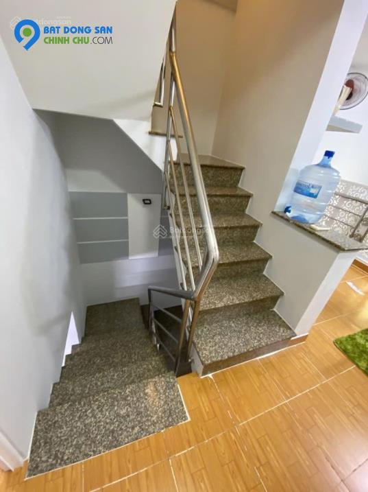 Gấp bán nhà cho con đi học Quận 11 40m2,4Tầng,4PN,3WC,Giá chỉ 5Tỷ600(Còn TL)