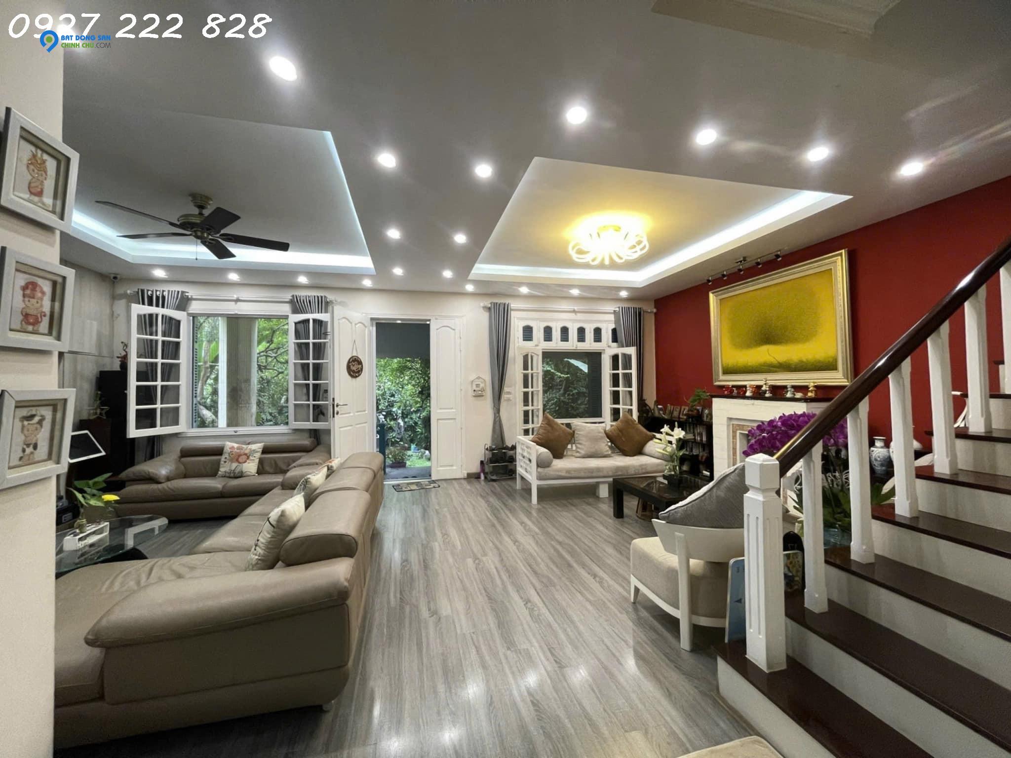 Hiếm! mặt phố Hồng Tiến – Long Biên  Lô góc 158m²  Giá 40 tỷ