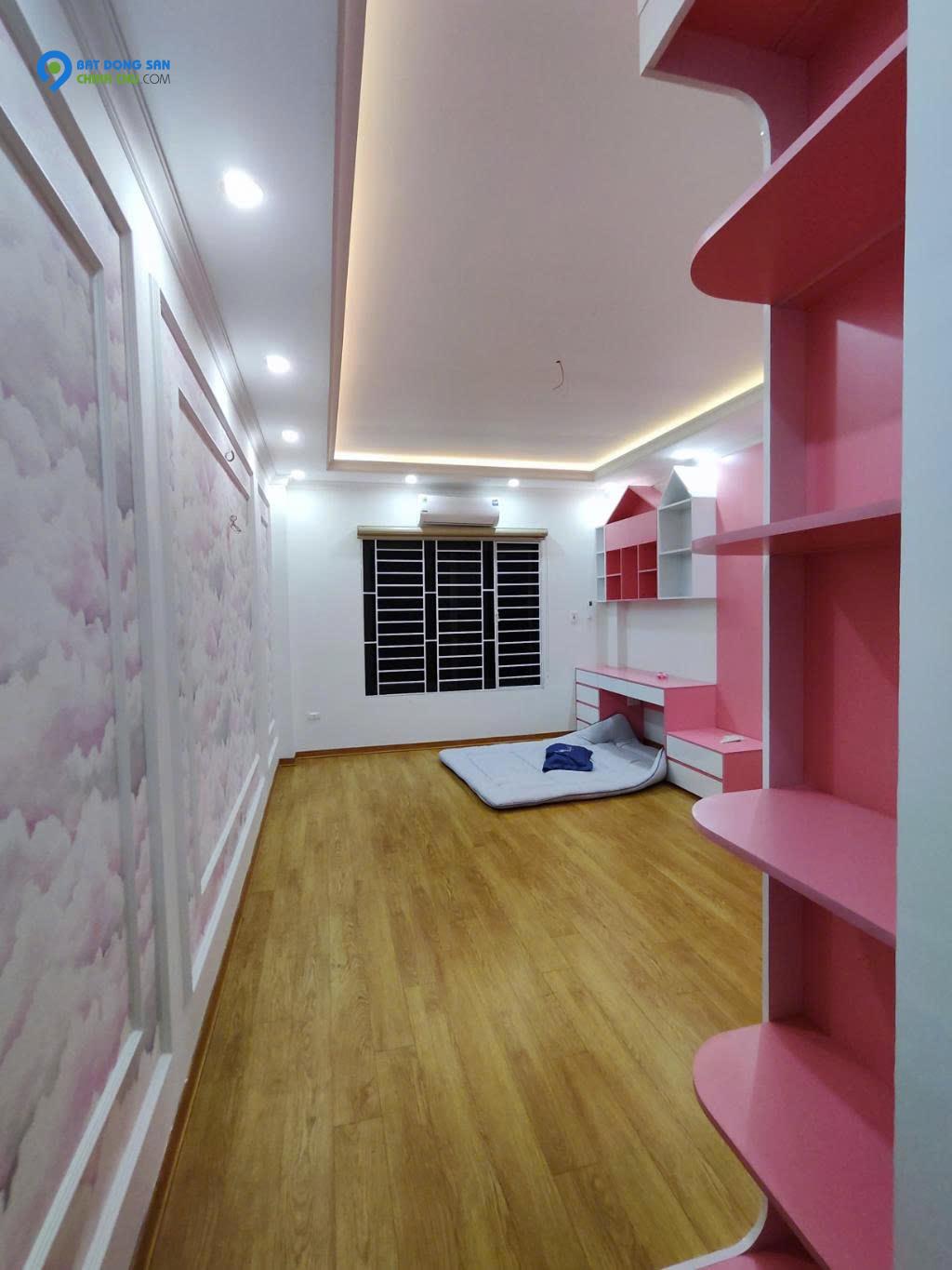 MỸ ĐÌNH – NHÀ ĐẸP KHỎI BÀN – NỘI THẤT HỊN – Ô TÔ THẲNG TIẾN