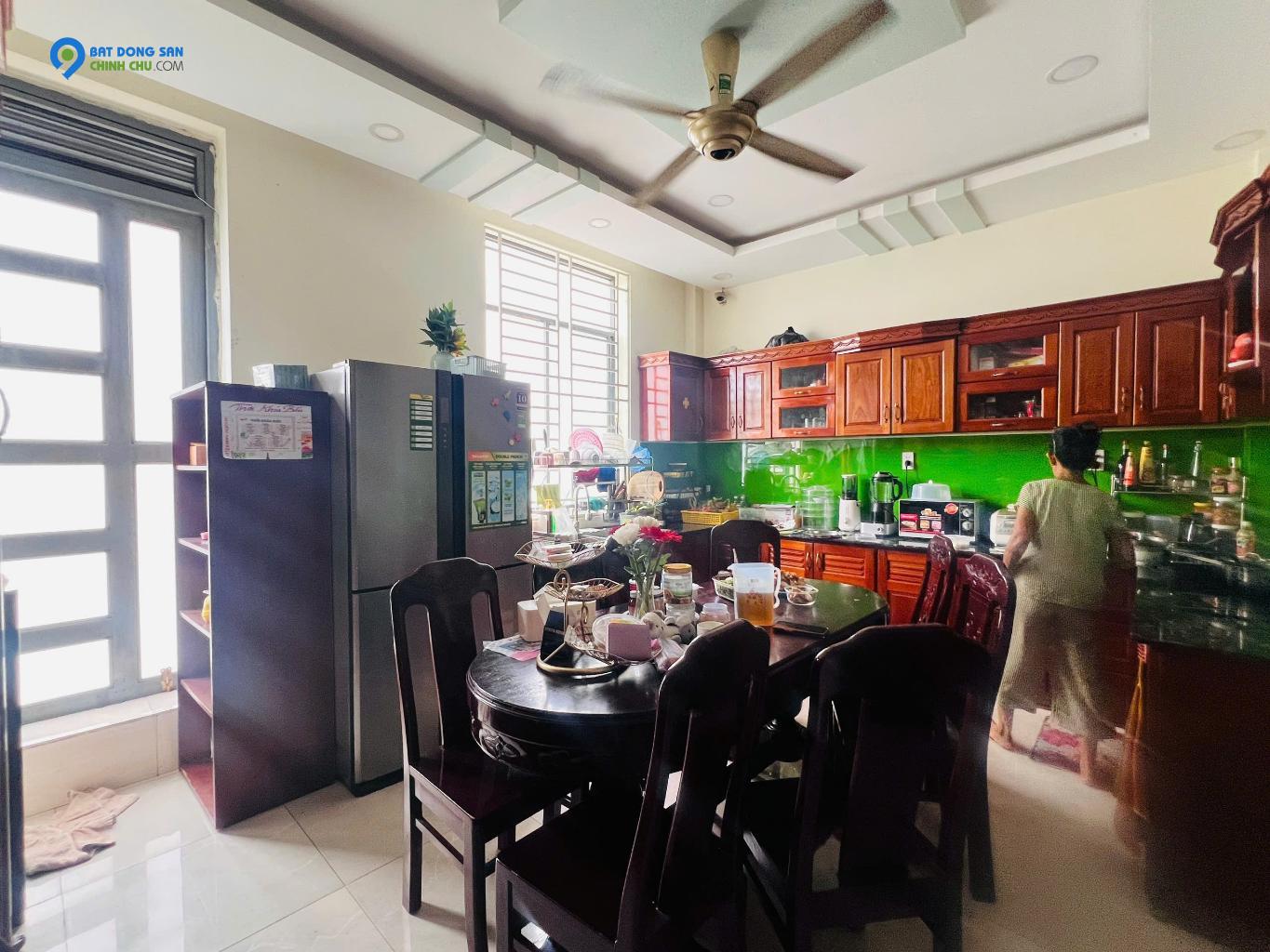 NHÀ 2 MẶT TIỀN HXT TRÁNH - NGANG CHUẨN - 1 HẦM 4 TẦNG - THANG MÁY .