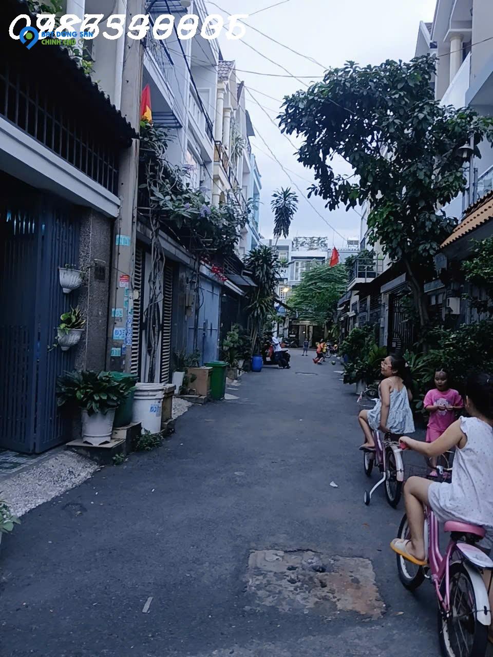 NHÀ 4 TẦNG NGAY CAO ĐẲNG CÔNG THƯƠNG – PHƯỚC LONG B, TP. THỦ ĐỨC – NHỈNH 6 TỶ