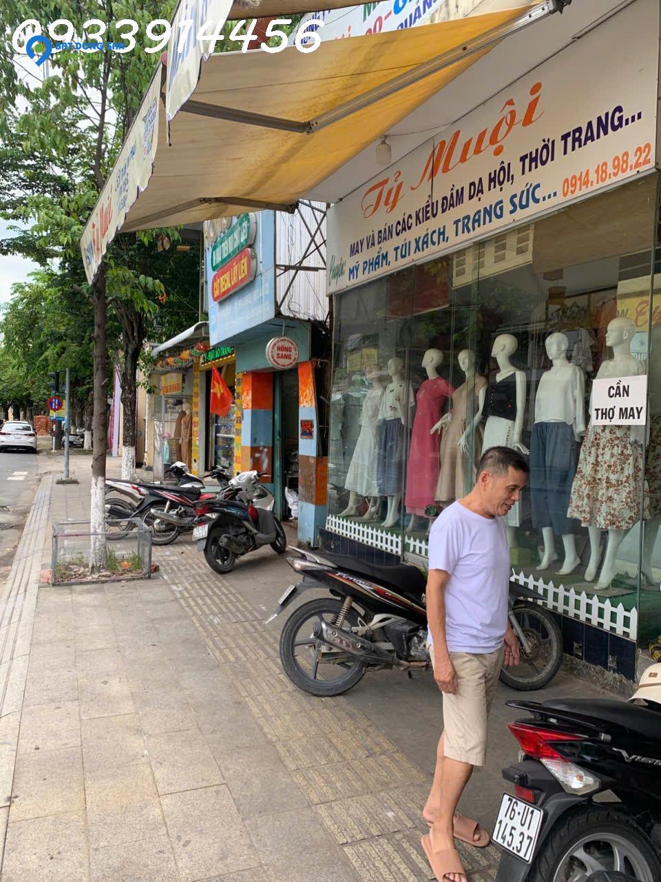 NHÀ MẶT PHỐ HÙNG VƯƠNG, TP QUẢNG NGÃI GIÁ  CHỈ 4.2 TỶ - SỔ HỒNG RIÊNG
