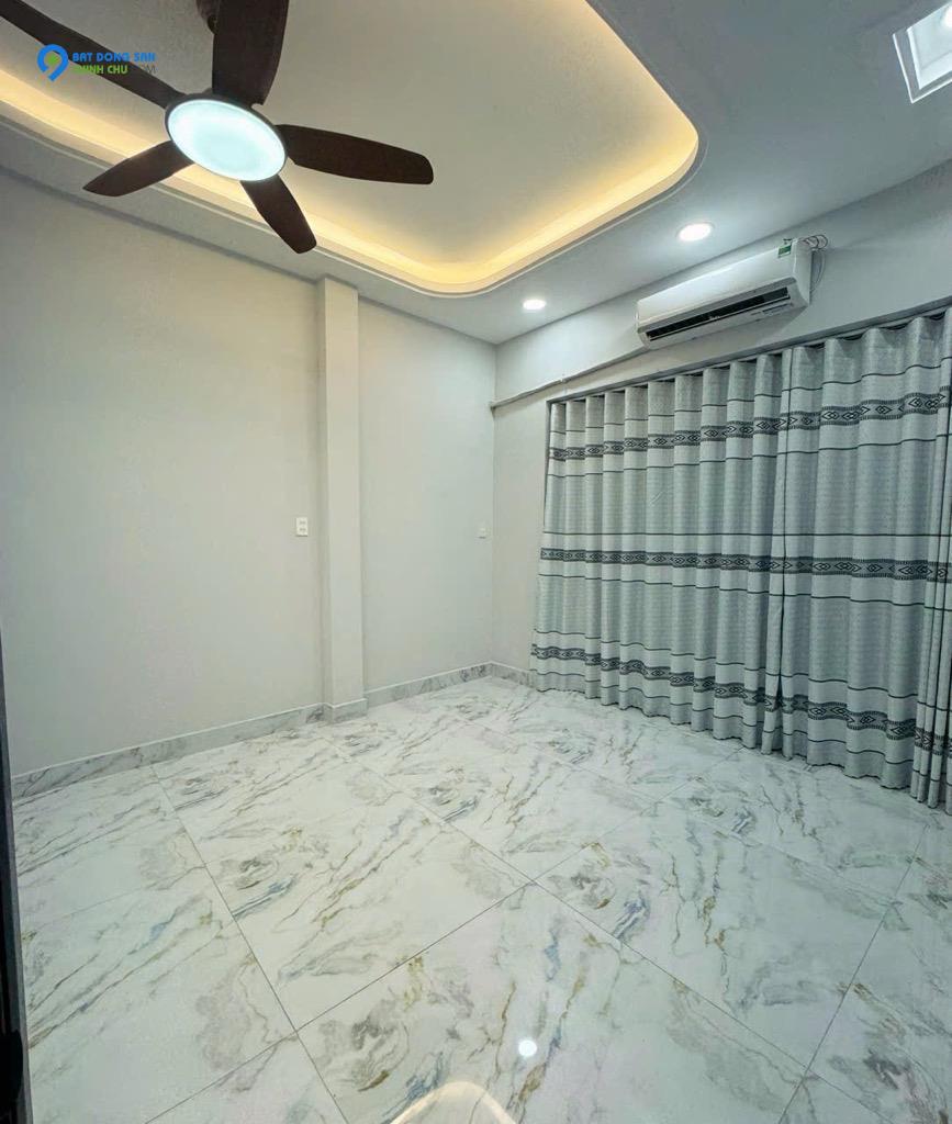 NHÀ MẶT TIỀN - QUẬN 11 - 4 TẦNG - 5PN GARA Ô TÔ - VIEW ĐẦM SEN ĐẸP MÊ - 0933151352