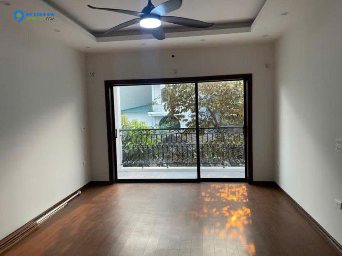 NHÀ PHỐ BÙI HUY BÍCH - PHÂN LÔ 2 MẶT NGÕ, GARA OTO, VỈA HÈ KINH DOANH, NỘI THẤT VIP - GIÁ 16 TỶ