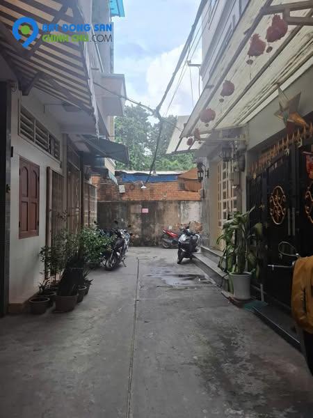 Nhà Đường Trần Bình Trọng Quận 5 Phường 2 Cũ.