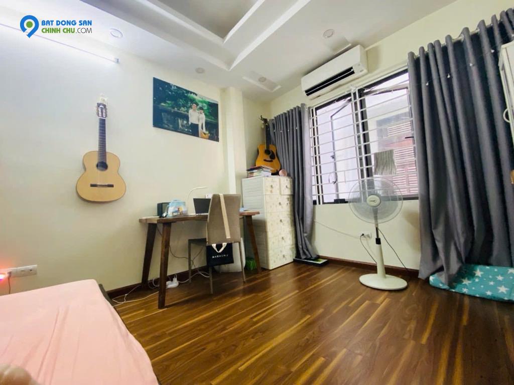 Nhà Thuỵ Phương, 5 tầng, dân xây, xe 45 chỗ đỗ cửa chỉ 6,9 tỷ