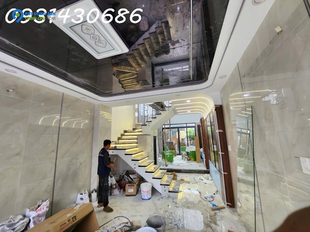 Nhà đẹp chính chủ – 5 tầng – 213/13C Lê Đình Cẩn – Khu nhà lầu sang trọng