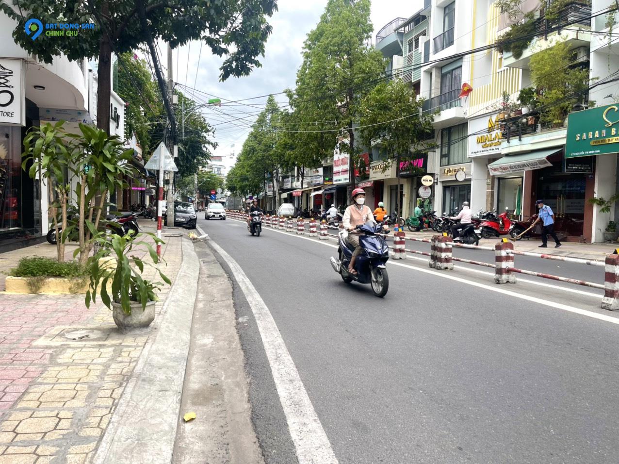 Nhà hẻm  Nguyễn Thị Minh Khai - Cách biển 600m