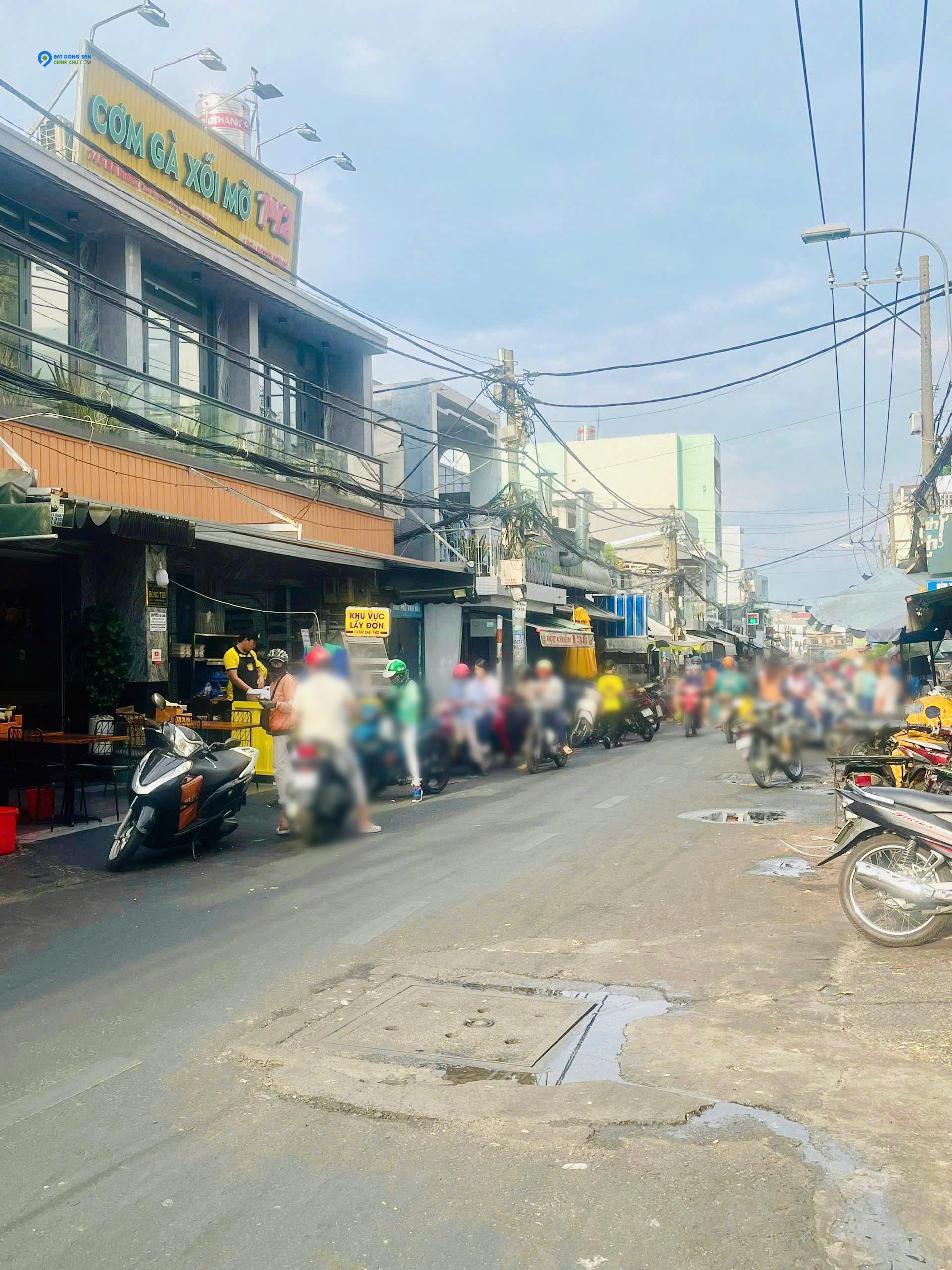 Nhà nở hậu, SHHC Mặt Tiền đường Ba Đình P10Q8