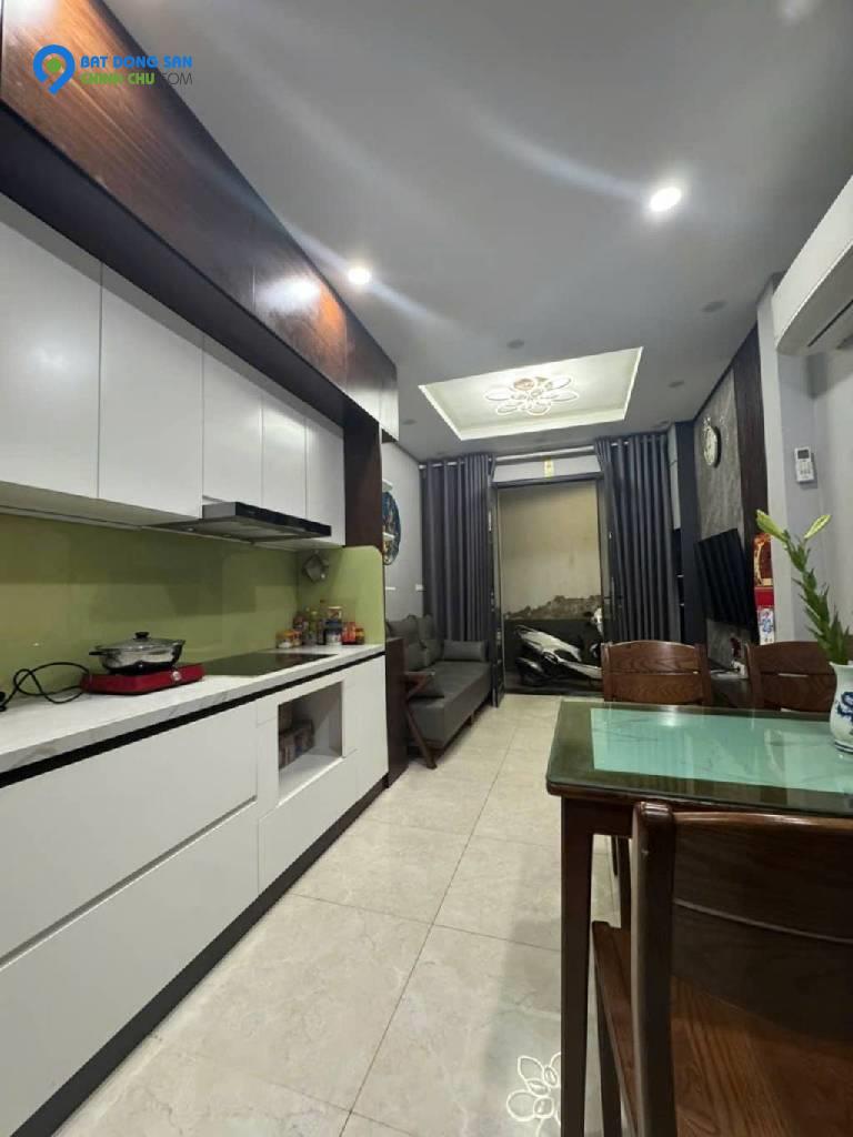 PHÂN LÔ Ô TÔ TRÁNH ĐỖ TRƯỚC CỬA - NHÀ MỚI ĐẸP DÂN XÂY - TẶNG FULL NỘI THẤT ĐẸP KHÁCH CHỈ CẦN XÁCH VALI VÀO Ở _ 5 TẦNG – 30M2 – 8,5 TỶ