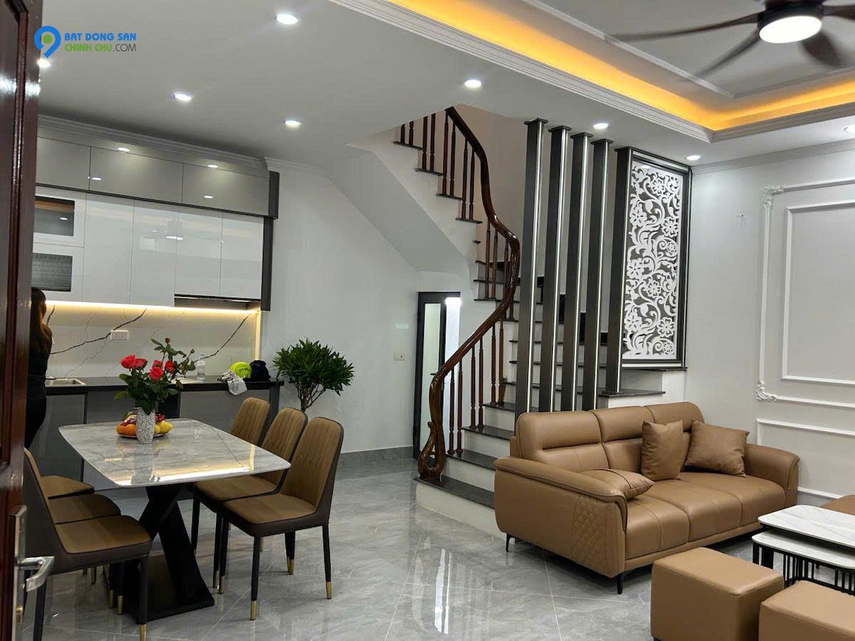 QUAN NHÂN PHÂN LÔ OTO TRÁNH, KINH DOANH, VIEW HỒ ĐIỀU HOÀ, 40M 5 TẦNG, MẶT TIỀN 4.5M GIÁ 11,5 TỶ