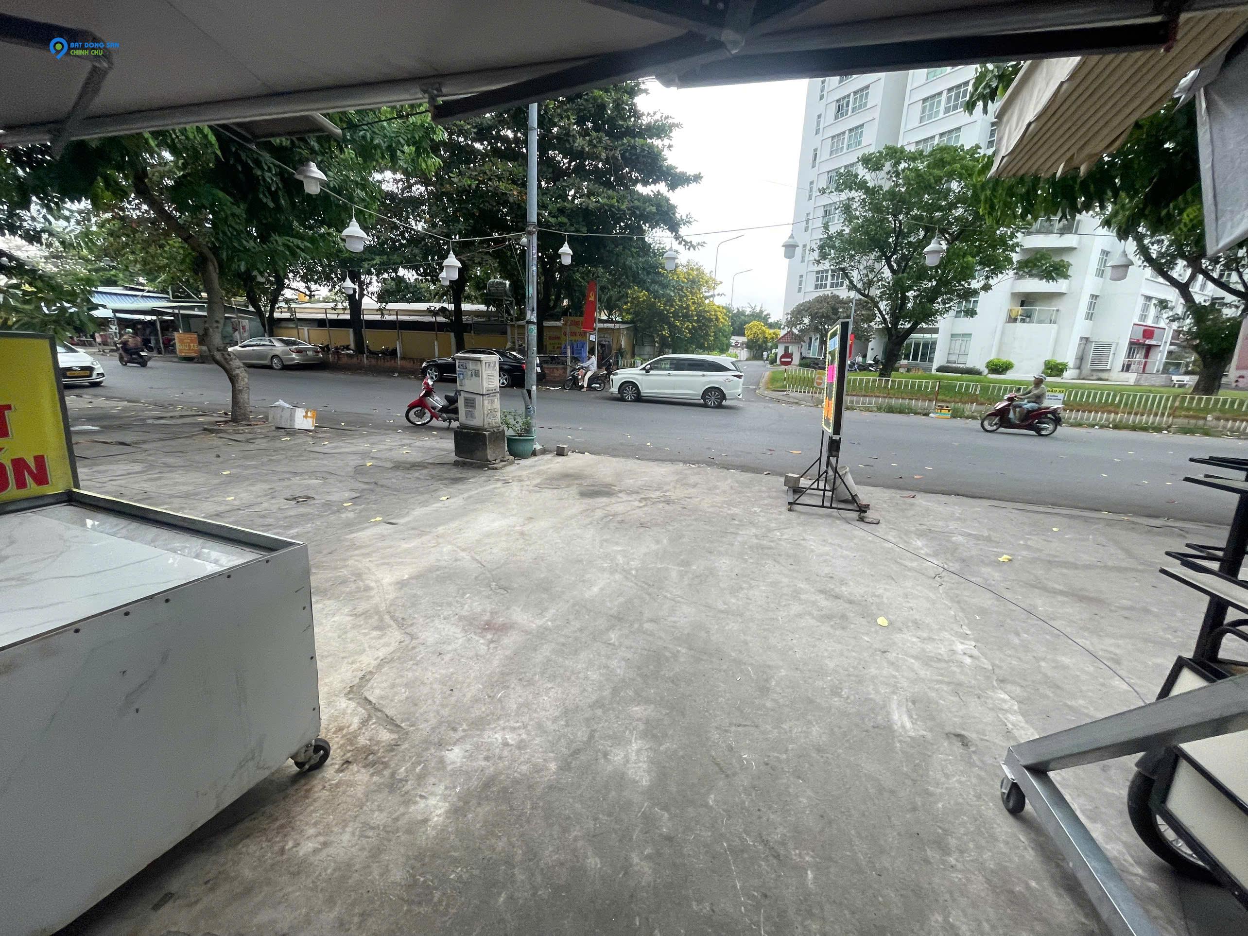 Quận 7 ! CHỐT NHANH , CHO THUÊ MB VỈA HÈ 50 m2 ( 5m x 10m ) BAO ĐẸP , ĐỐI DIỆN CC CAO CẤP HIM LAM, Tel : 0902956655 ( chính chủ )