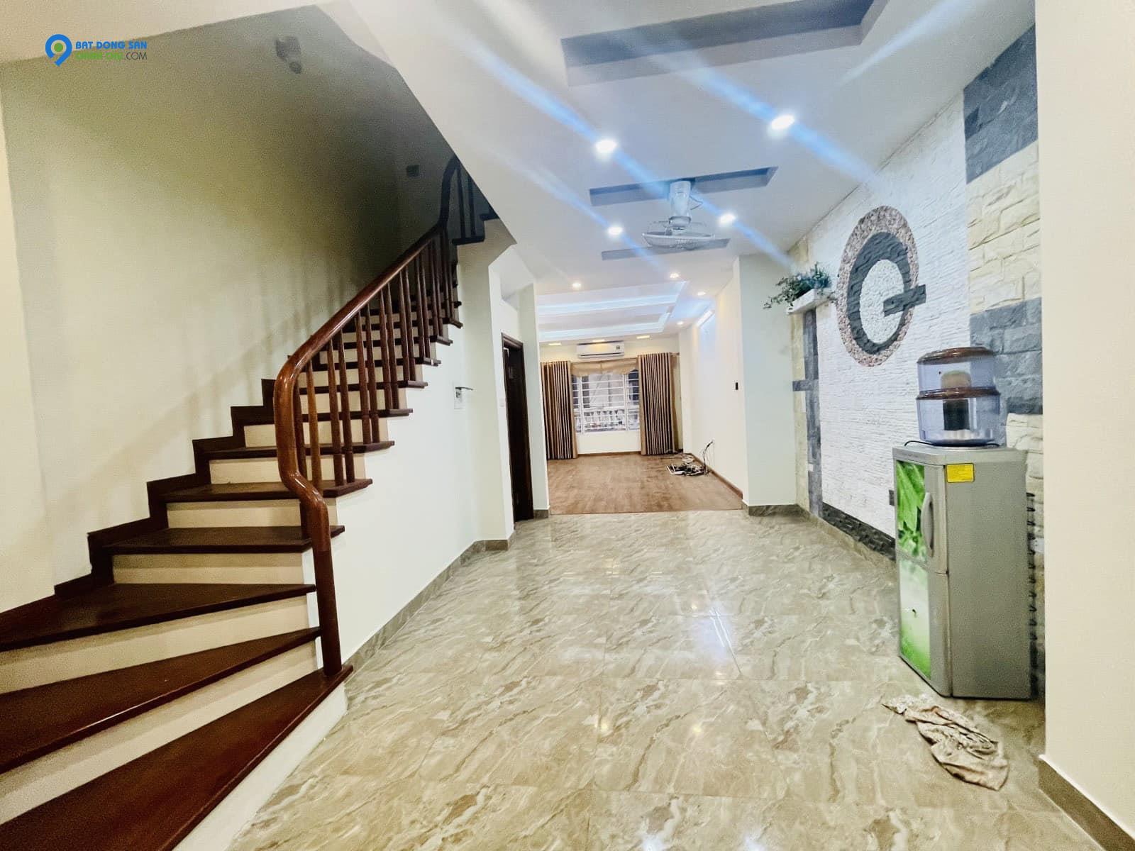 Siêu đẹp bán gấp nhà Phố Tô Vĩnh Diên 60m2 nhà 5 tầng gara oto 7 chỗ vào nhà giá chỉ hơn 10 tỷ