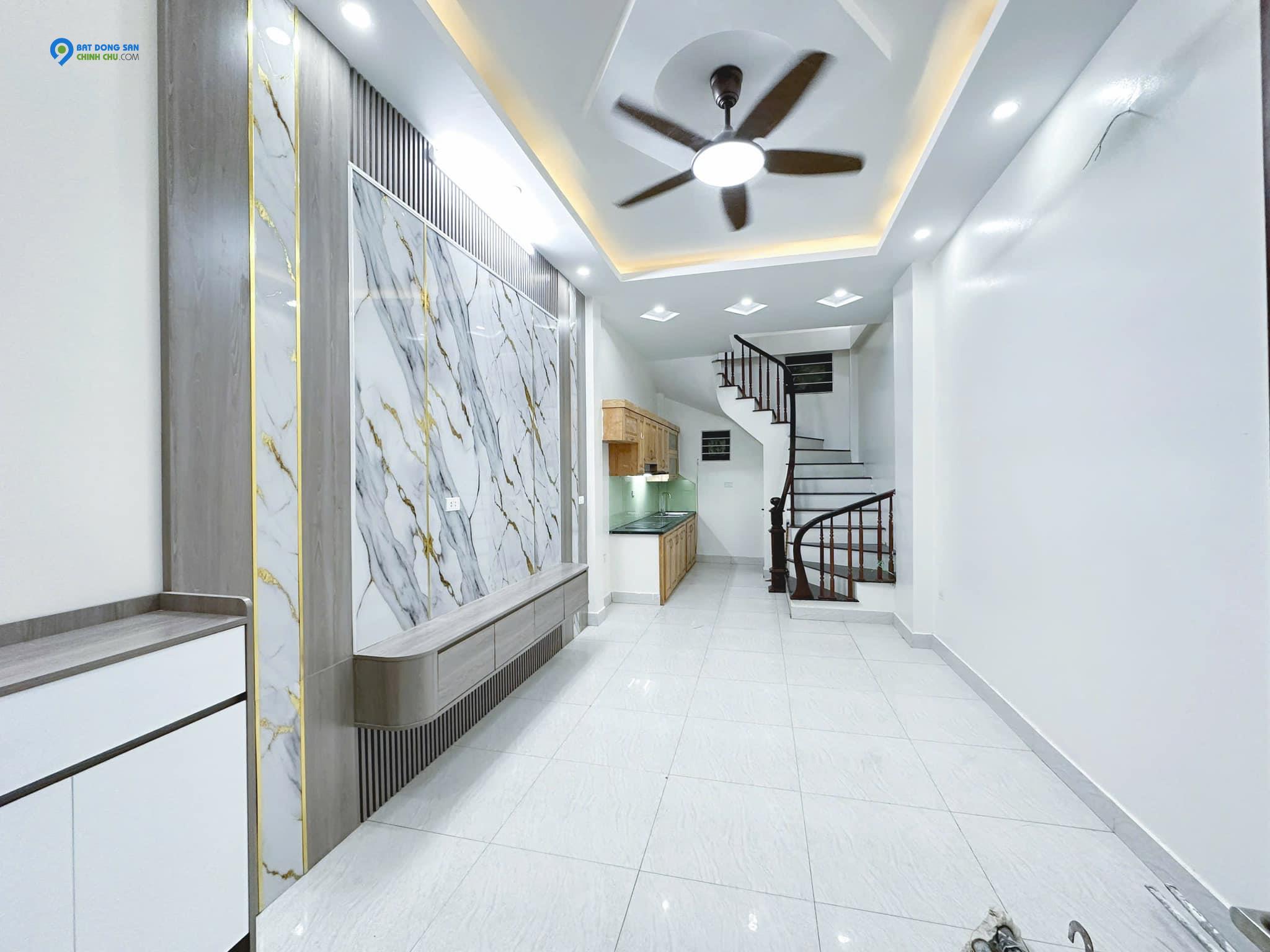 THANH TRÌ - NHÀ 5 TẦNG HIỆN ĐẠI, FULL NỘI THẤT, Ô TÔ ĐỖ CỬA